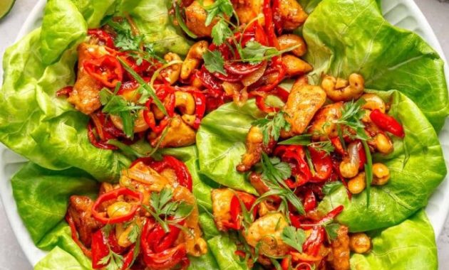 Szechuan Tavuklu Marul Dürümleri: Uzak Doğu Lezzetinin Hafif Hali